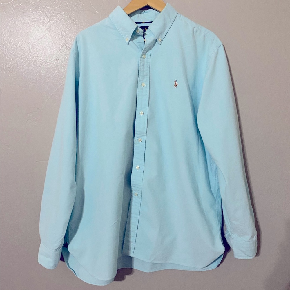 EUC Ralph Lauren classic fit button down
